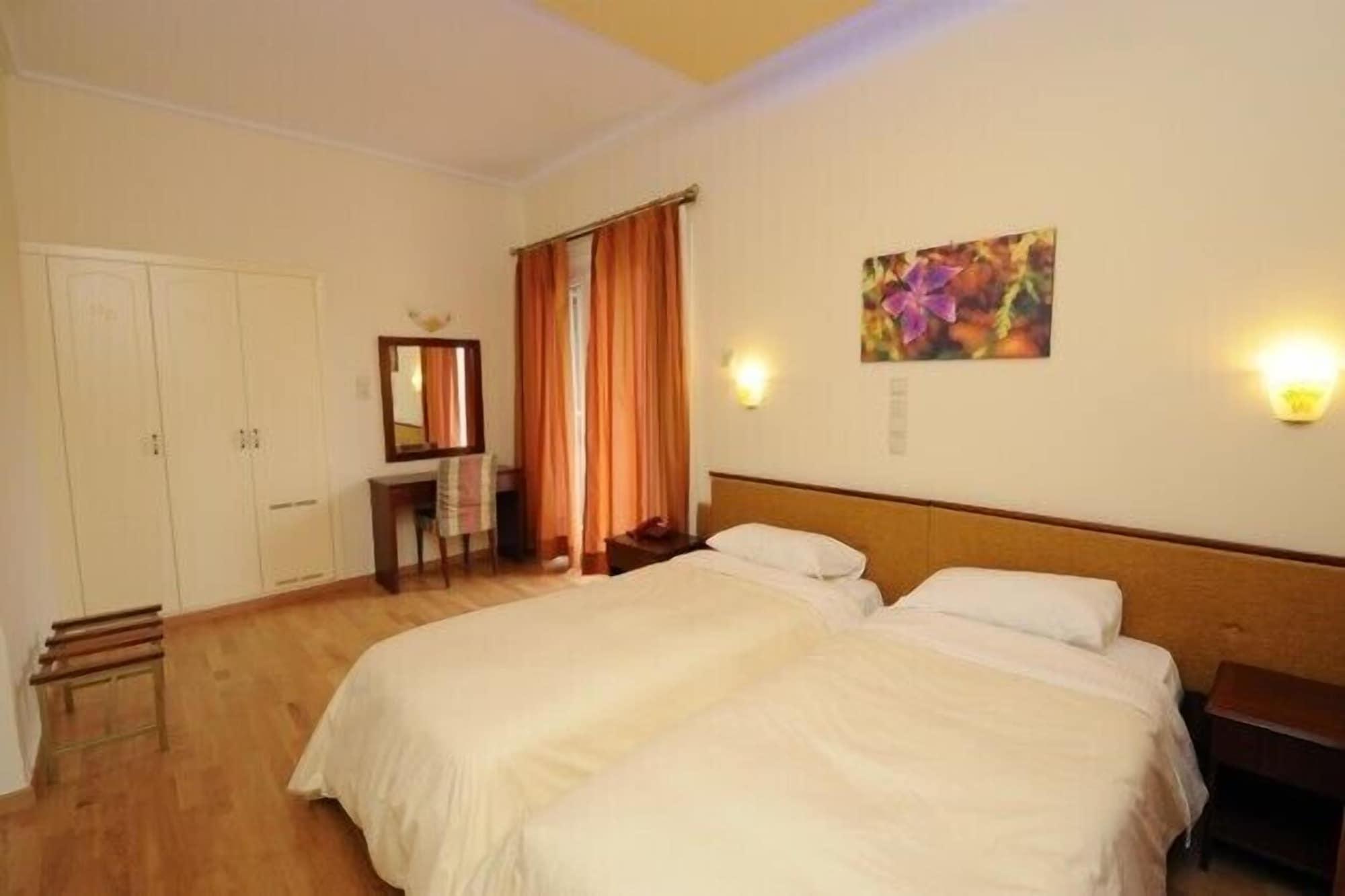 Byzantion Hotel ไมส์ตราส ภายนอก รูปภาพ