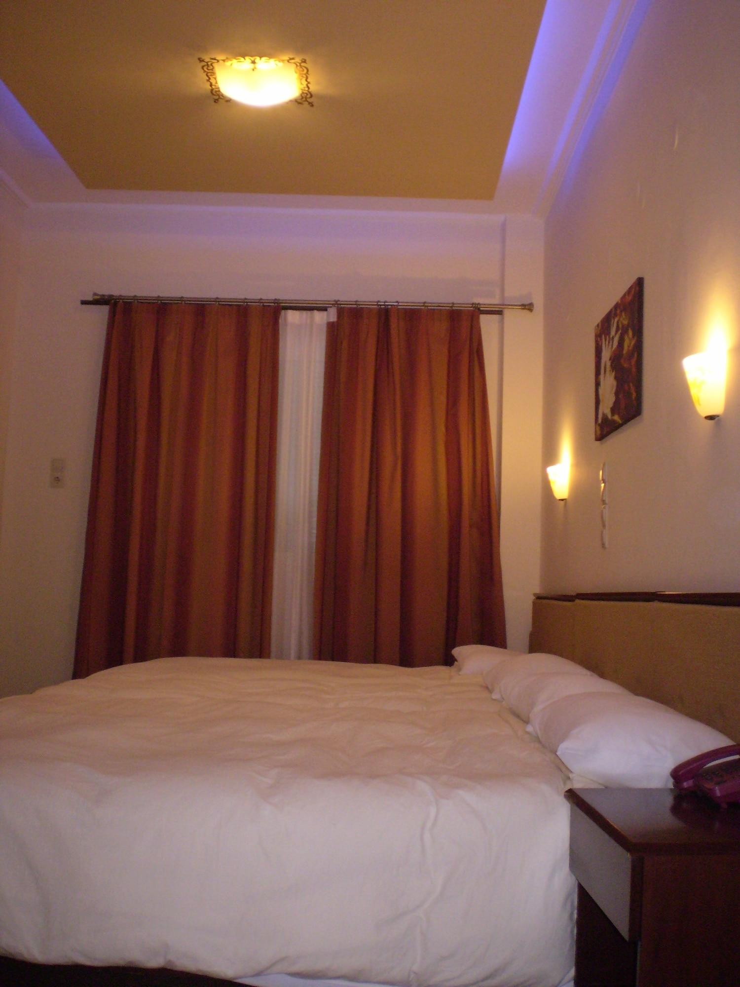Byzantion Hotel ไมส์ตราส ภายนอก รูปภาพ