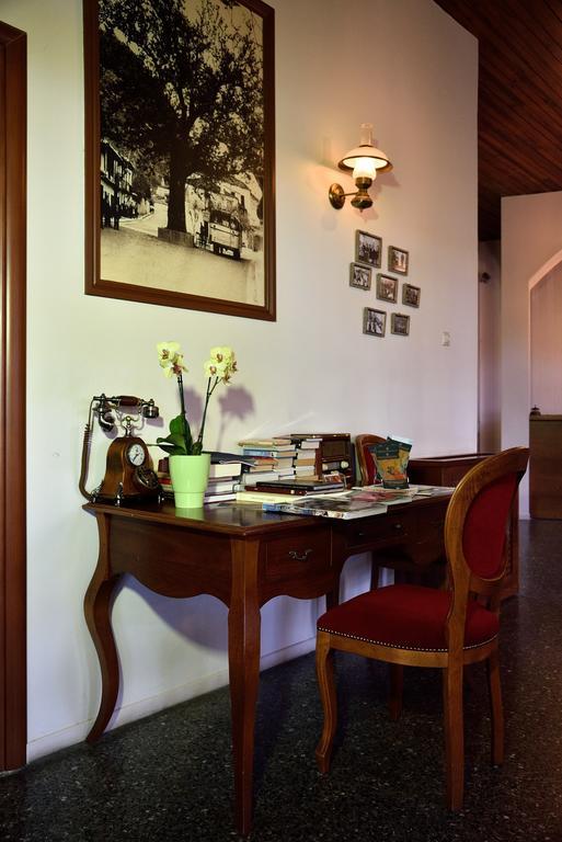Byzantion Hotel ไมส์ตราส ภายนอก รูปภาพ