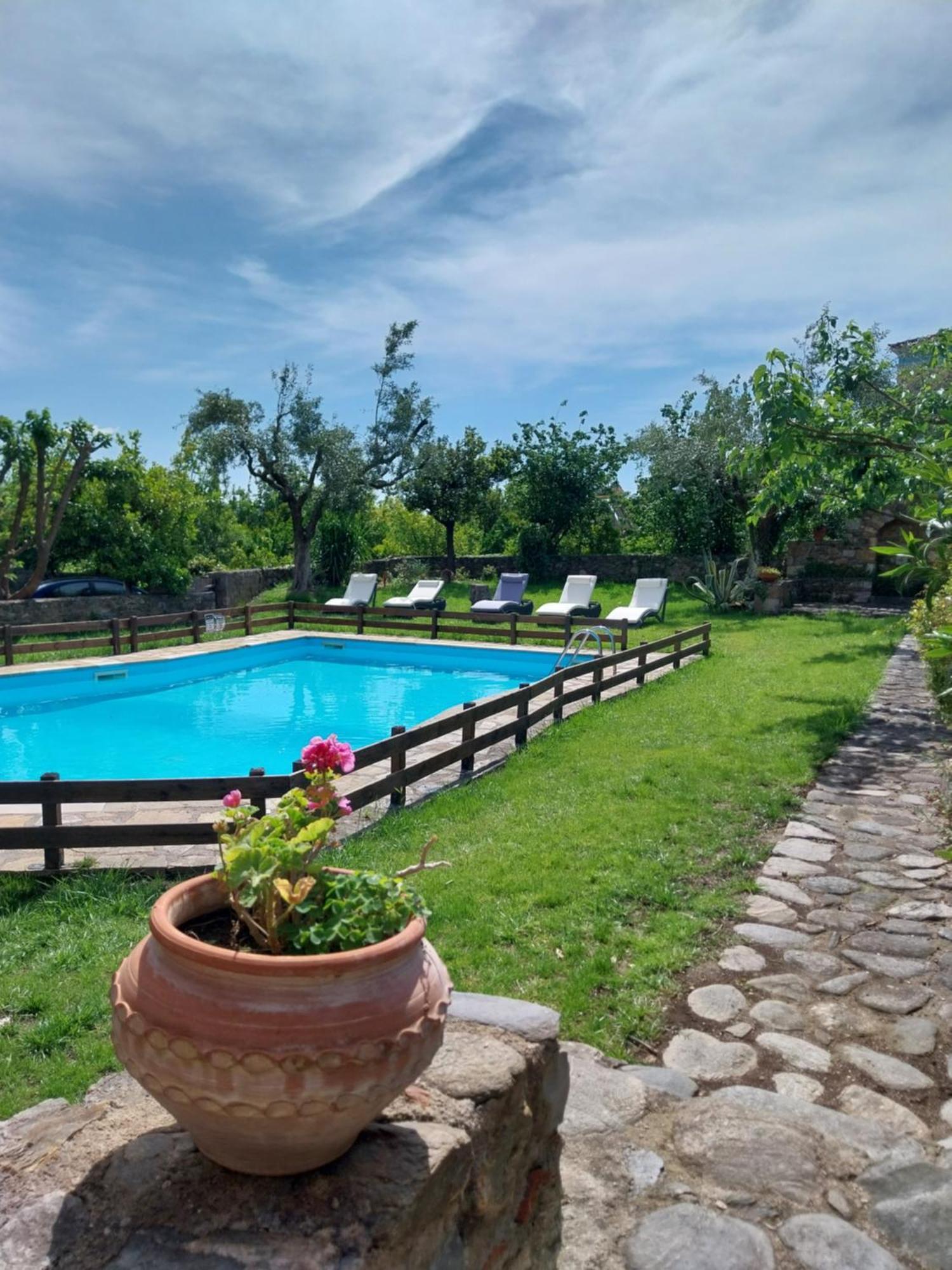 Byzantion Hotel ไมส์ตราส ภายนอก รูปภาพ